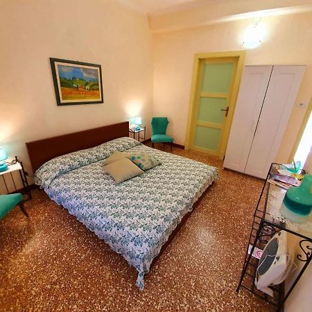 Bed and Breakfast Il Girasole ...At Andorus' House à Erli Extérieur photo